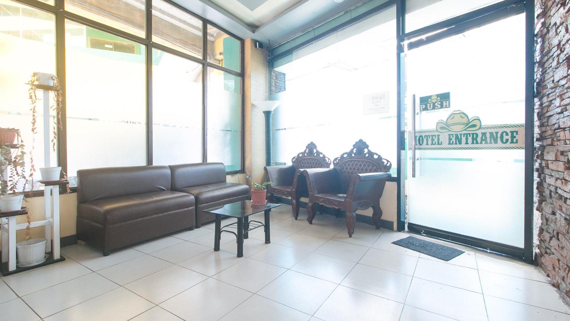 Reddoorz Near Sm City Muntinlupa San Pedro  Exterior photo