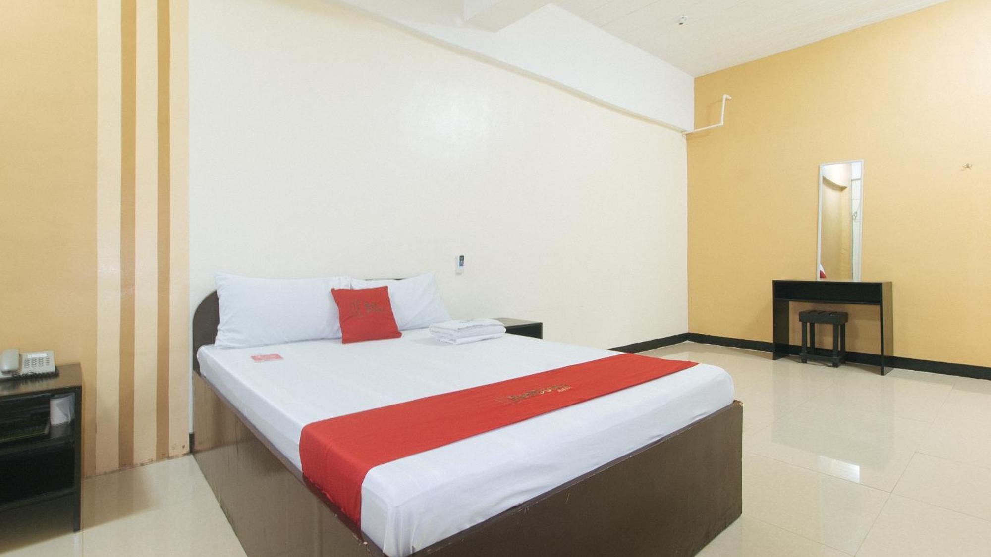 Reddoorz Near Sm City Muntinlupa San Pedro  Exterior photo